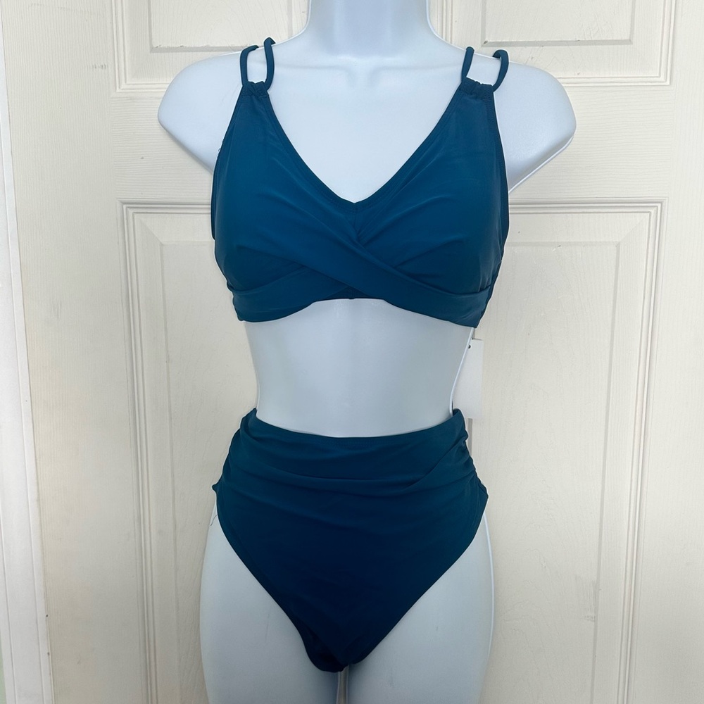 NWT Holipick‎ Bikini teal Size Medium Twist Front Tie Back